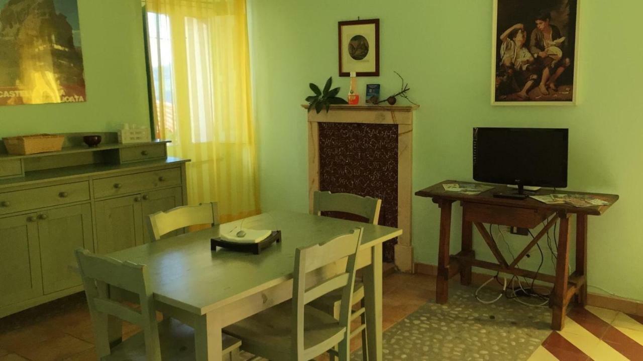 La Via Di Fuga Appartement Pietrapertosa Buitenkant foto