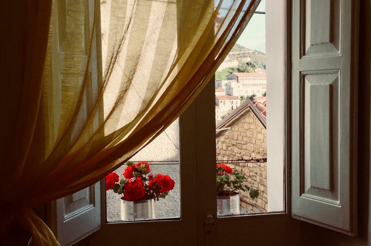 La Via Di Fuga Appartement Pietrapertosa Buitenkant foto