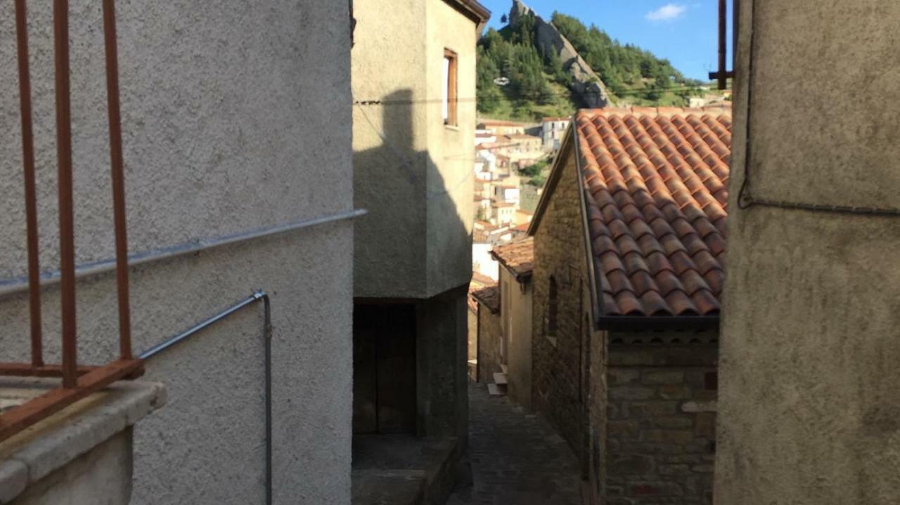 La Via Di Fuga Appartement Pietrapertosa Buitenkant foto