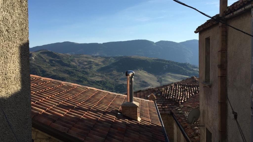 La Via Di Fuga Appartement Pietrapertosa Buitenkant foto